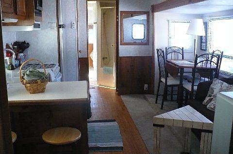 kitchen/dining