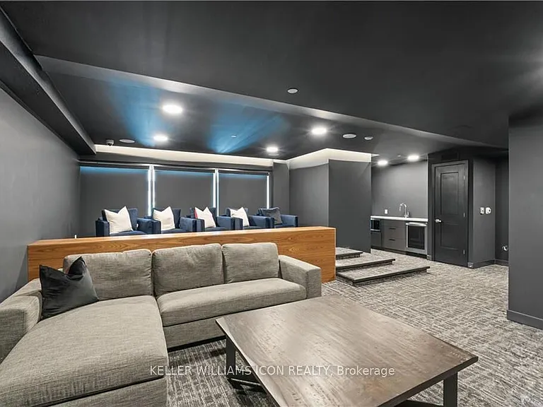 340 Queen St #2210 — Photo 11