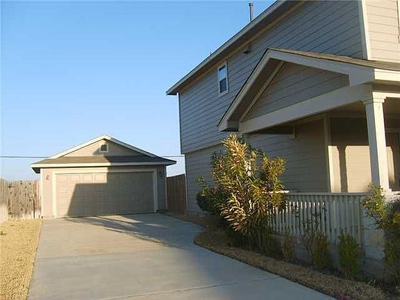 4th image of 2711 Fairview Dr