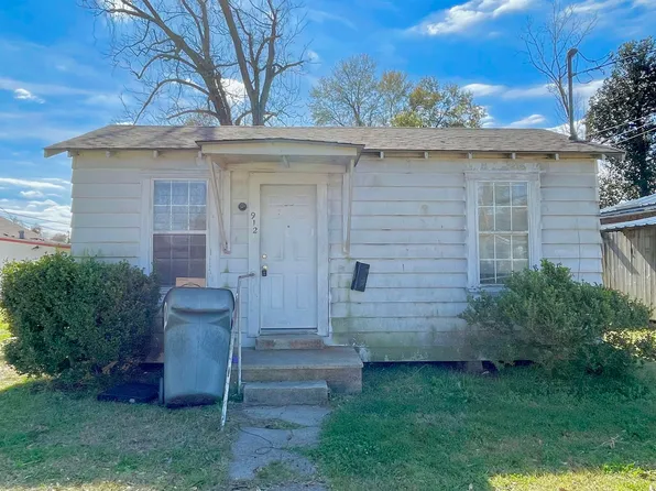 912 18th St, Lake Charles, LA 70601