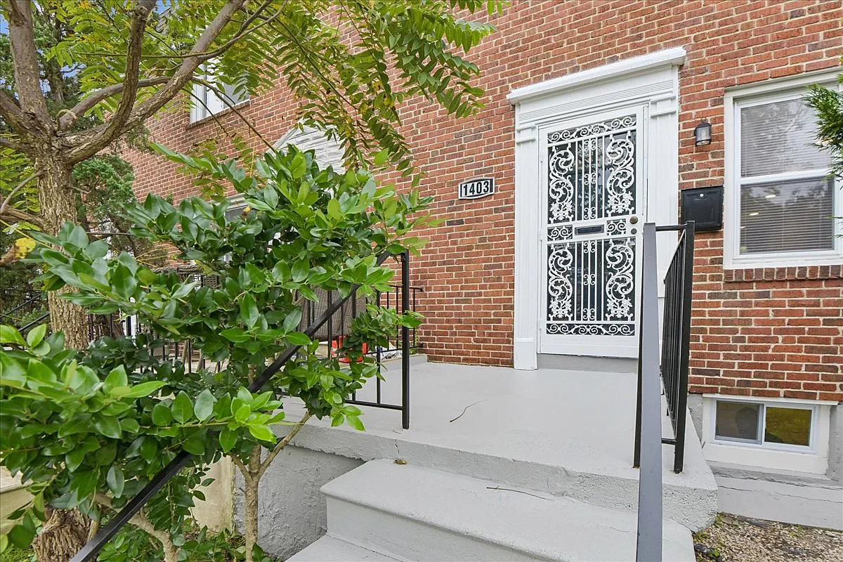 3 bed, 1334 sqft, $2,000 — Photo 2