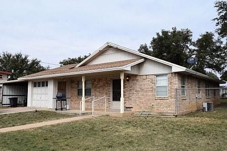 1st image of 104 Lakeview Dr