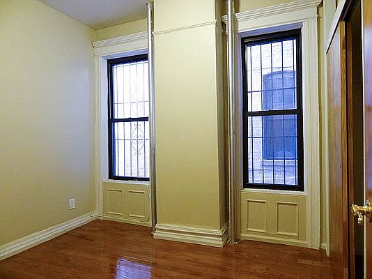 4th image of 1473 Pacific St APT 3