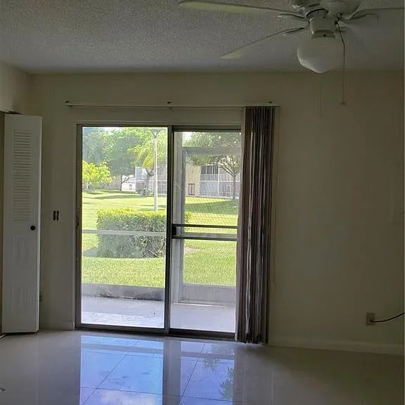251 SW 134th Way #109M — Photo 9