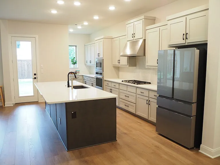 2613 Rosewood Way — Photo 6