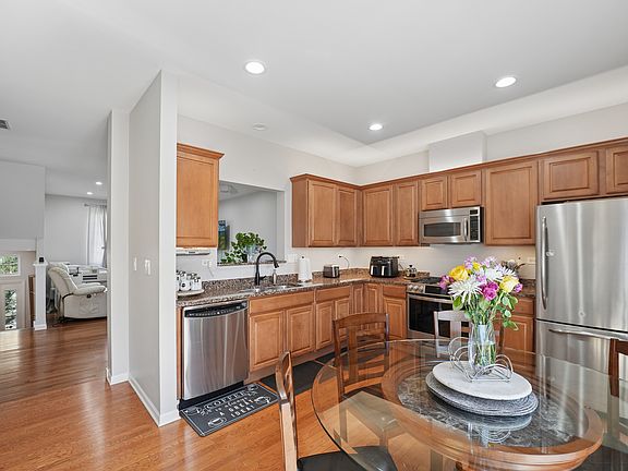 4th image of 112 Morgans Gate Dr