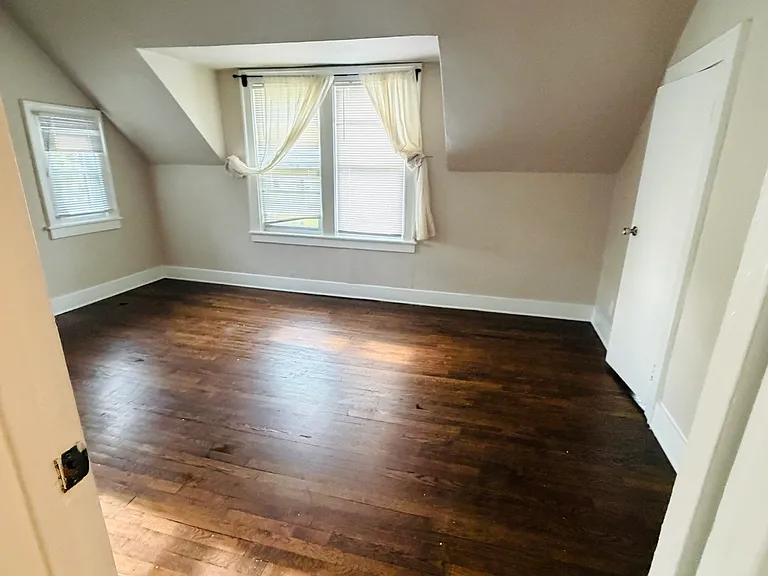 1007 Premont Ave — Photo 31