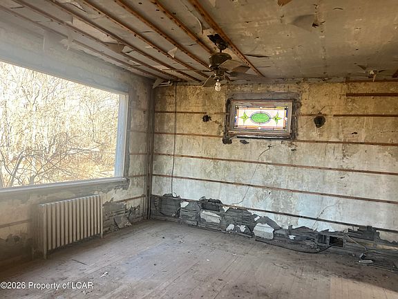 4th image of 1 McCullough Rd