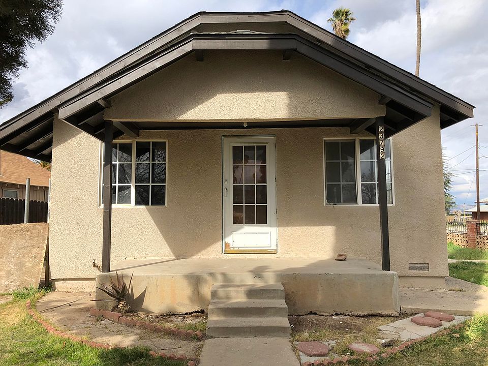 1st image of 23792 Magnolia Ave