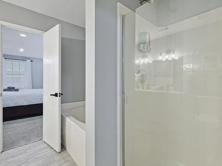 2136 Dayton Ln — Photo 20