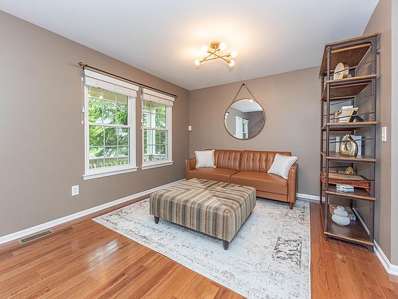 5th image of 661 Morning Glory Ln