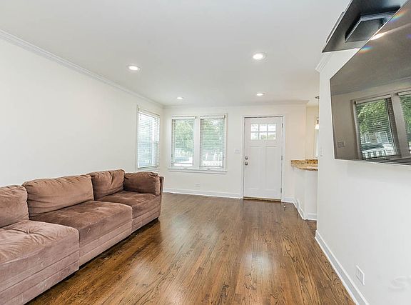 5th image of 5334 N Moody Ave