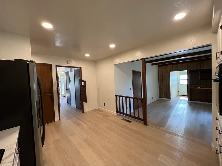 701 Bay St — Photo 13