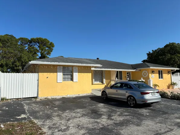 5268 Cannon Way E, West Palm Beach, FL 33415