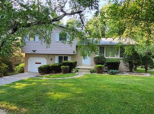 1989 Rettig Dr, Hermitage, PA 16148