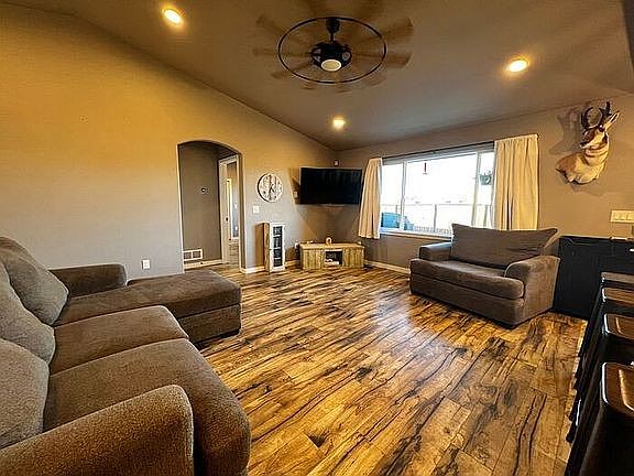 4th image of 153 Linden Oaks Dr