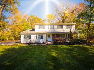 48 Continental Dr, West Nyack, NY 10994