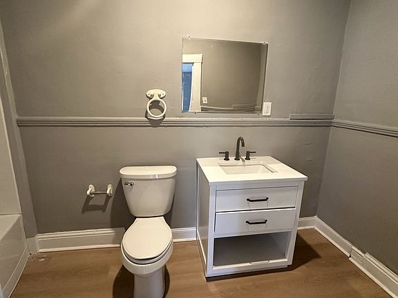 2nd image of 4520 Bush Ave #4