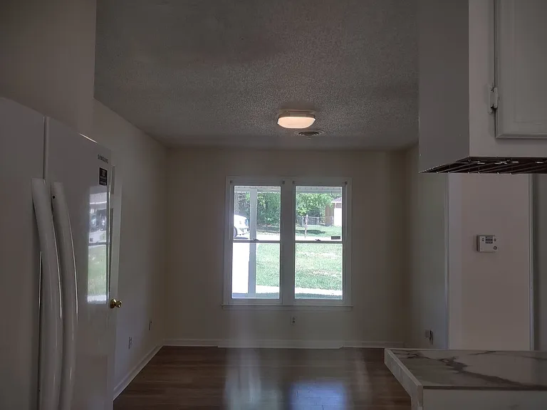 643 Folkstone Rd — Photo 9