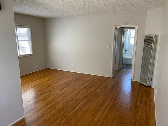 2nd image of 4346 Mississippi St APT 1