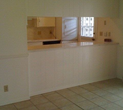 3rd image of 2490 University Ave