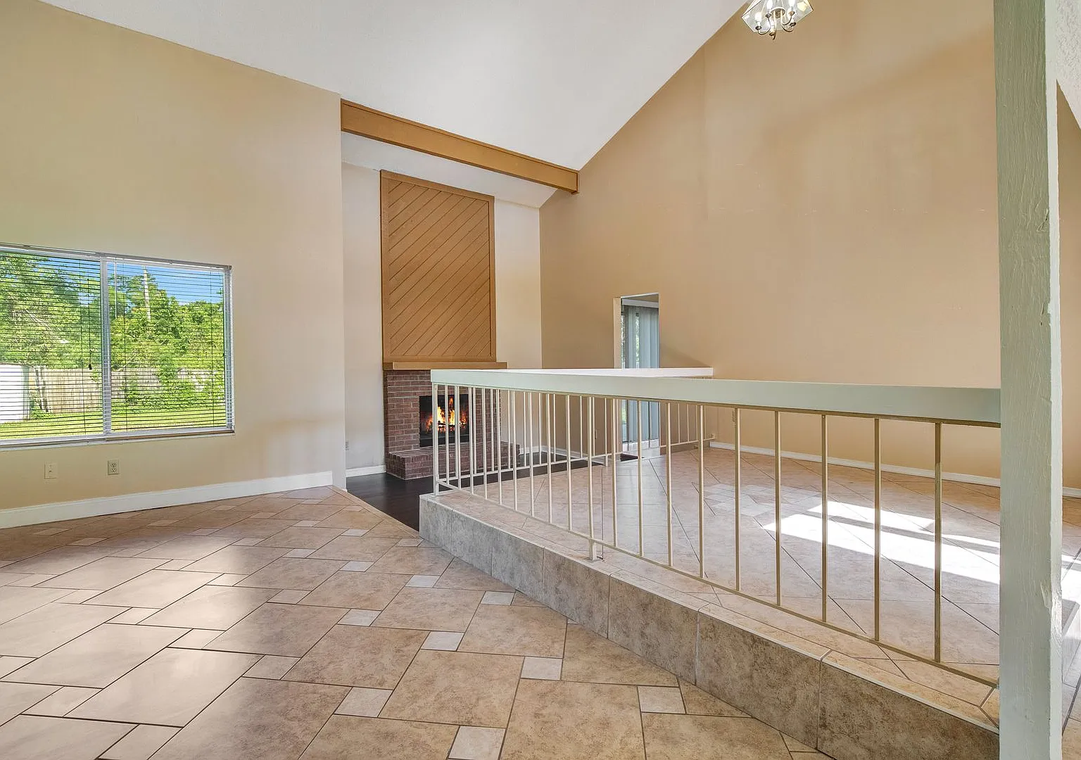 5 BR / 3 BA Home In Bay Run — Photo 4