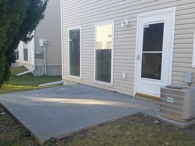 6926 Naples Dr — Photo 32