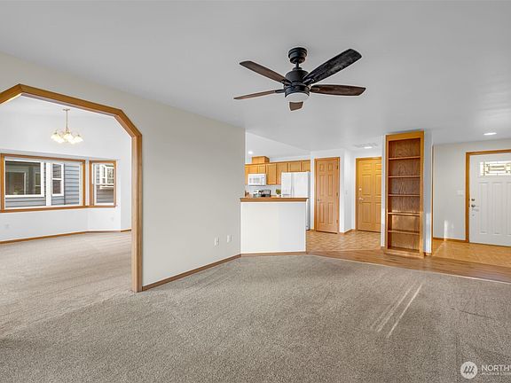 5th image of 3306 64th Avenue NE