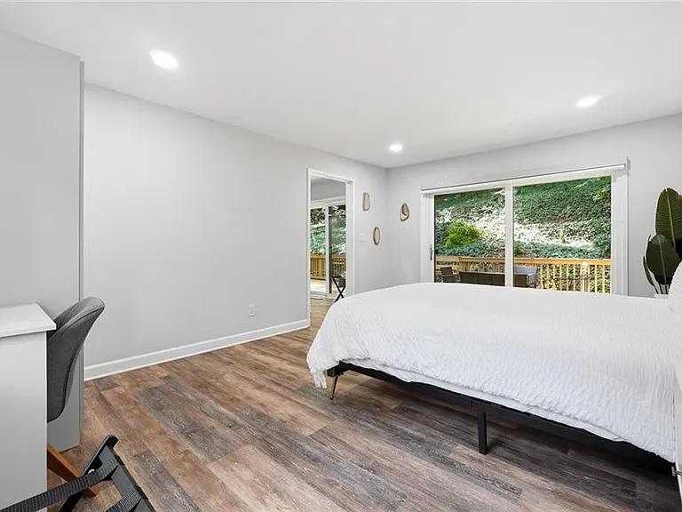1210 E Beechwood Dr NW — Photo 22