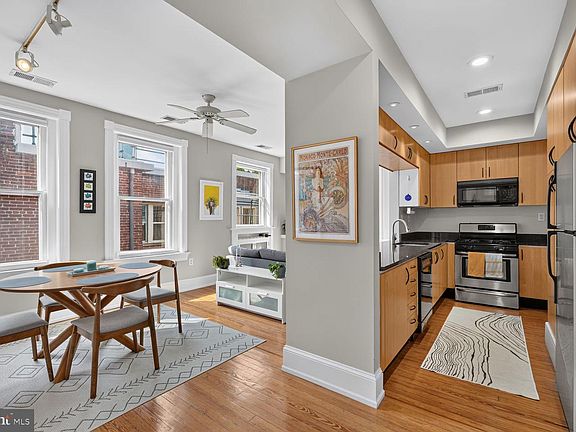 3rd image of 1832 Biltmore St NW APT 42