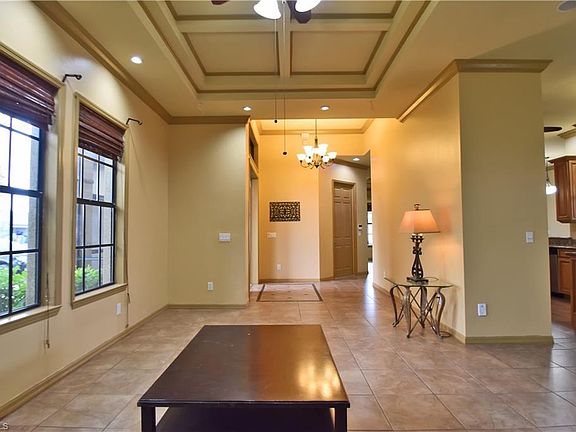 5th image of 1110 SW 46th Ter