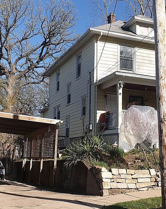 2nd image of 807 41st St
