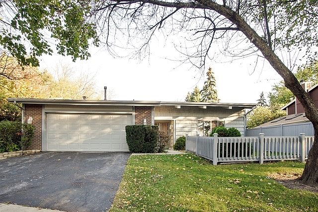 1st image of 528 Carlsbad Trl
