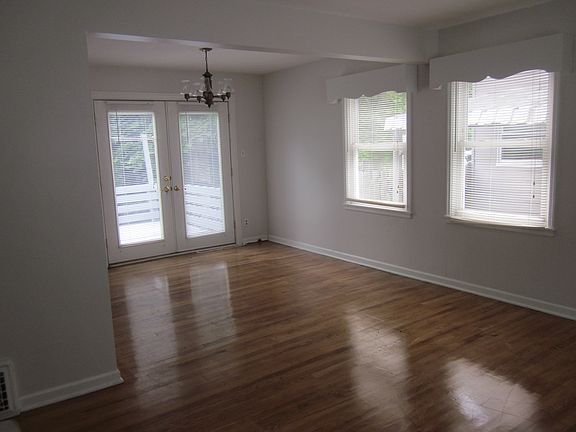 Living Room/Dining Room