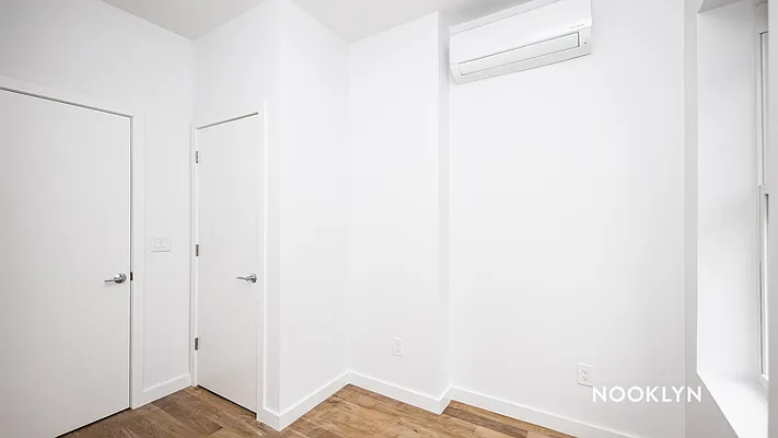 Rented by Nooklyn NYC LLC | media 32