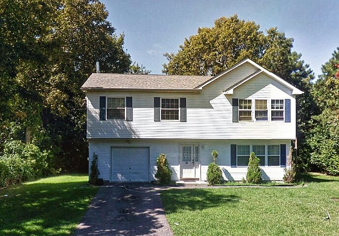 1st image of 20 Clearview Dr