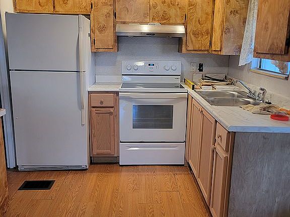 Unique Updated kitchen 