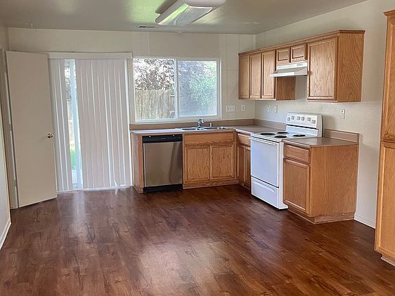 2nd image of 1249 Daybreak Dr