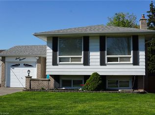 700 Woodview Rd, Burlington, ON L7N3A5