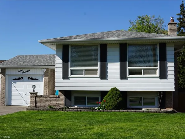 700 Woodview Rd, Burlington, ON L7N 3A5