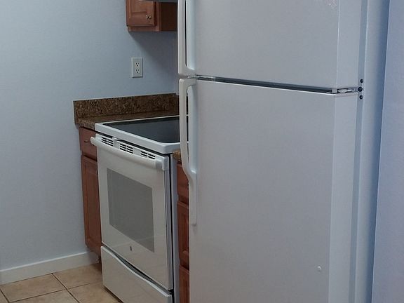 3rd image of 12600 NE 145th St APT G46