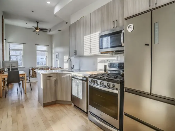 301 Madison Street image 2 of 16