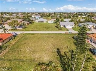 3725 SW 7th Place Cpe, Coral, FL 33914