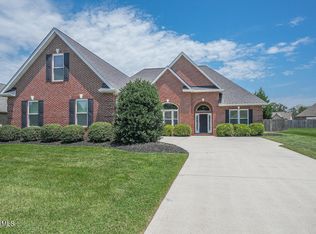 1136 Brighton Dr, Alcoa, TN 37701