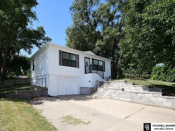 7517 Lillian Ave, La Vista, NE 68128