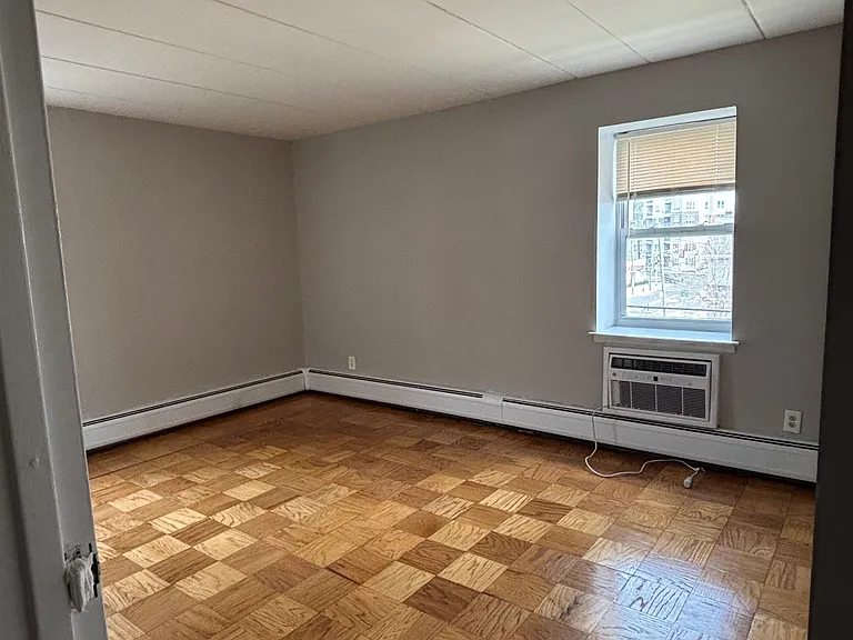 211 Johnson Ave — Photo 6