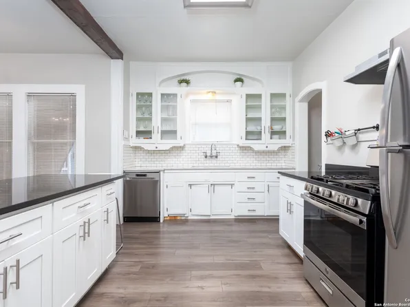 629 E WOODLAWN AVE, San Antonio, TX 78212