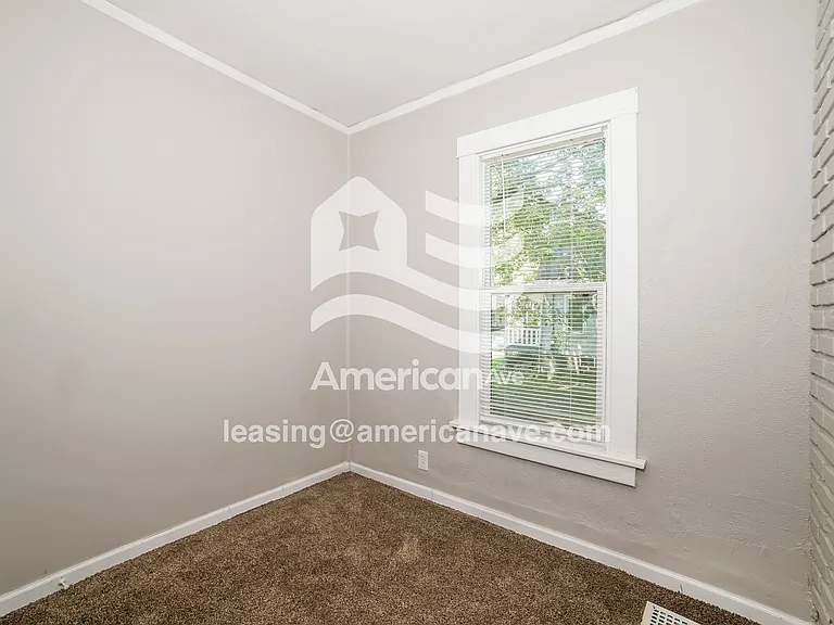 1761250_011_wm_-_bedroom_12929013.jpg