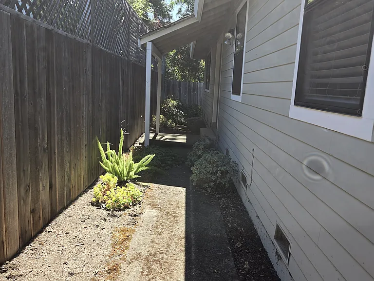 1428 Park Ave — Photo 13