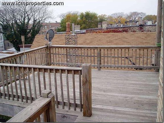 5th image of 1024 N Damen Ave